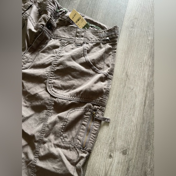 Eddie Bauer Blakley Fit Capri Cargos - Picture 3 of 10